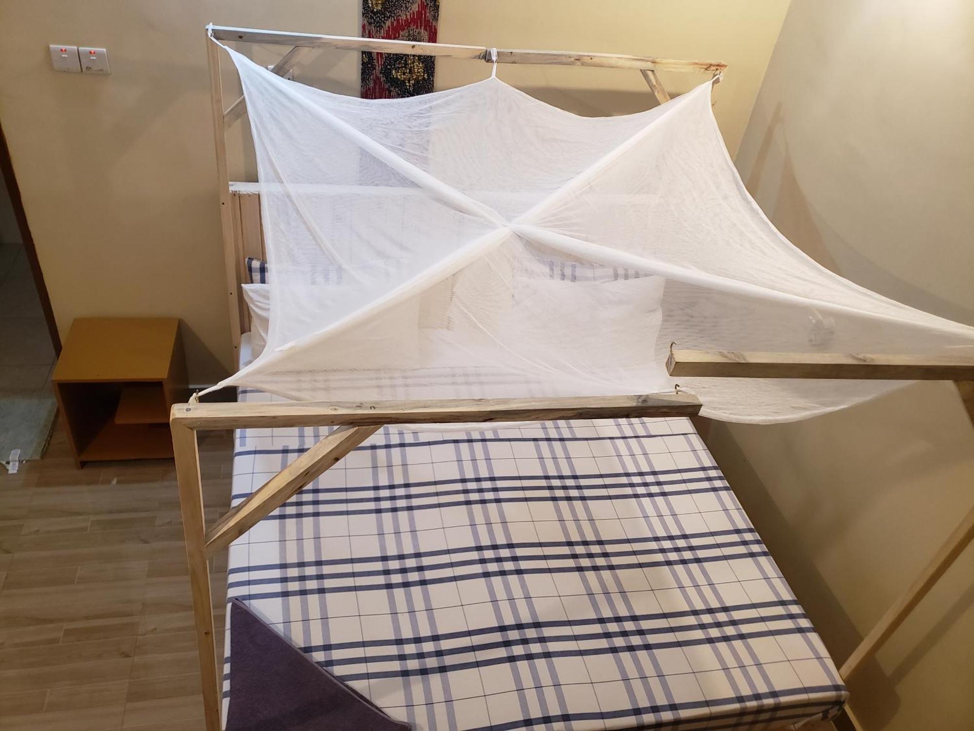 L&J Modern Backpackers Bnb Дар-эс-Саламе Экстерьер фото